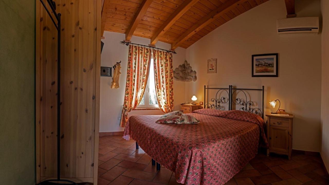 Agriturismo Le Tese Colà Eksteriør billede
