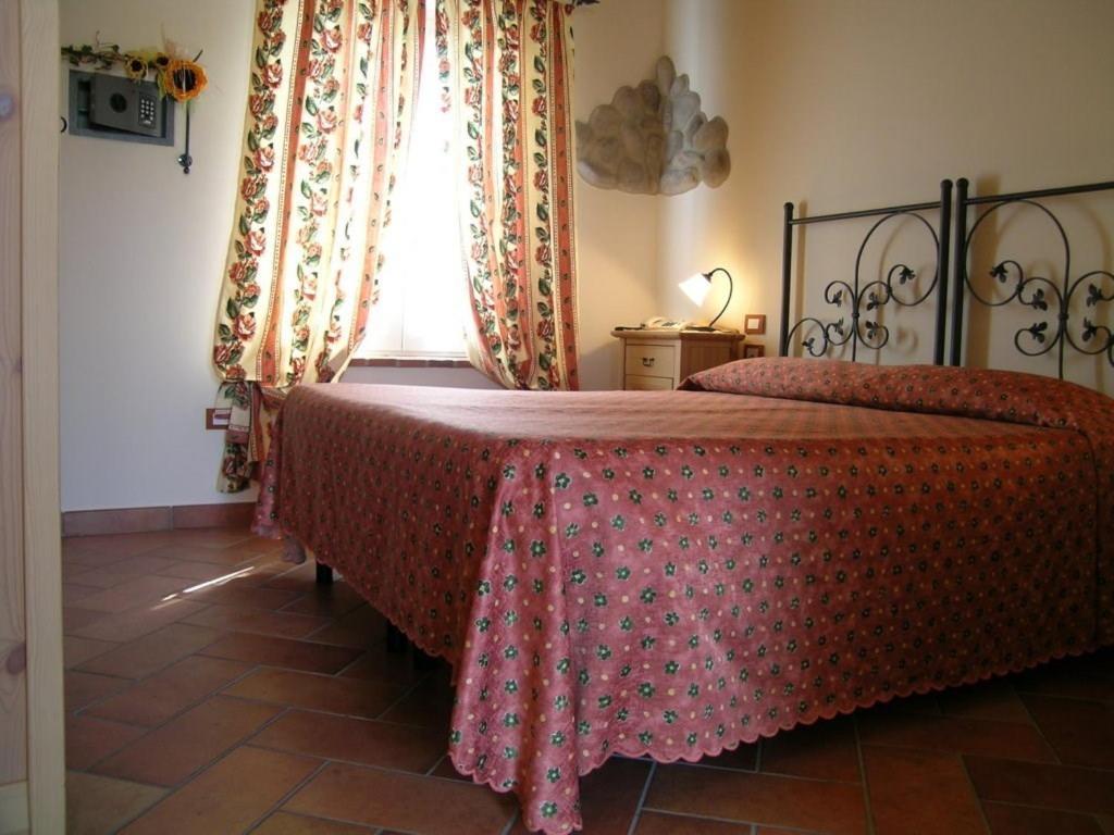Agriturismo Le Tese Colà Eksteriør billede