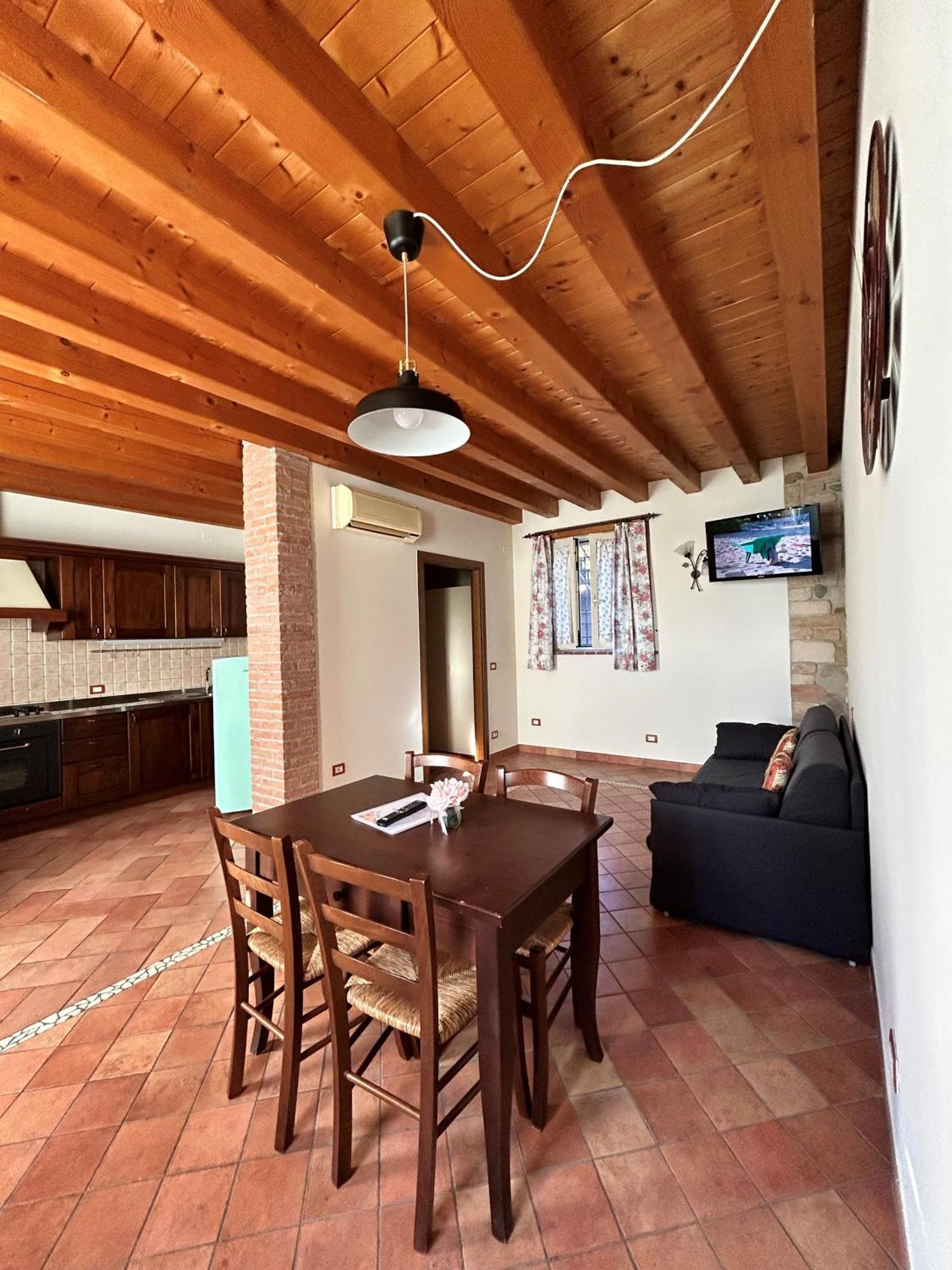 Agriturismo Le Tese Colà Eksteriør billede